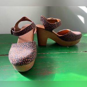 Marcia Heels Clog Size 5.5